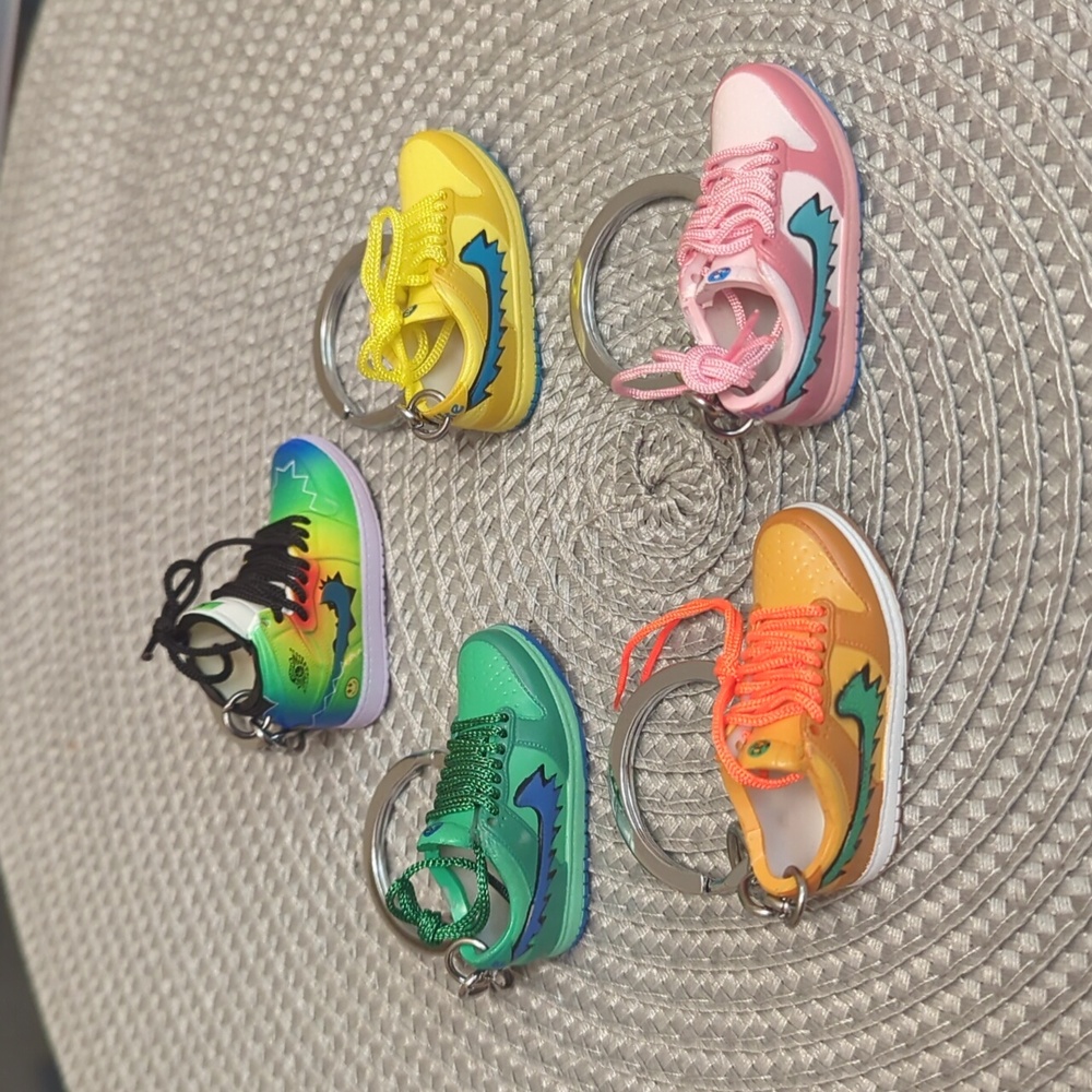 Grateful Dead Limited Edition Sneaker Keychains (choice) Right Shoes
